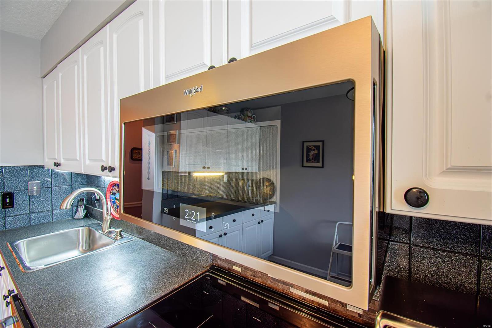 Lin Capri Condo - Residential