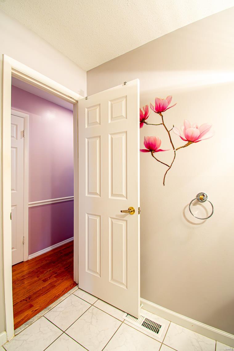 Lin Capri Condo - Residential