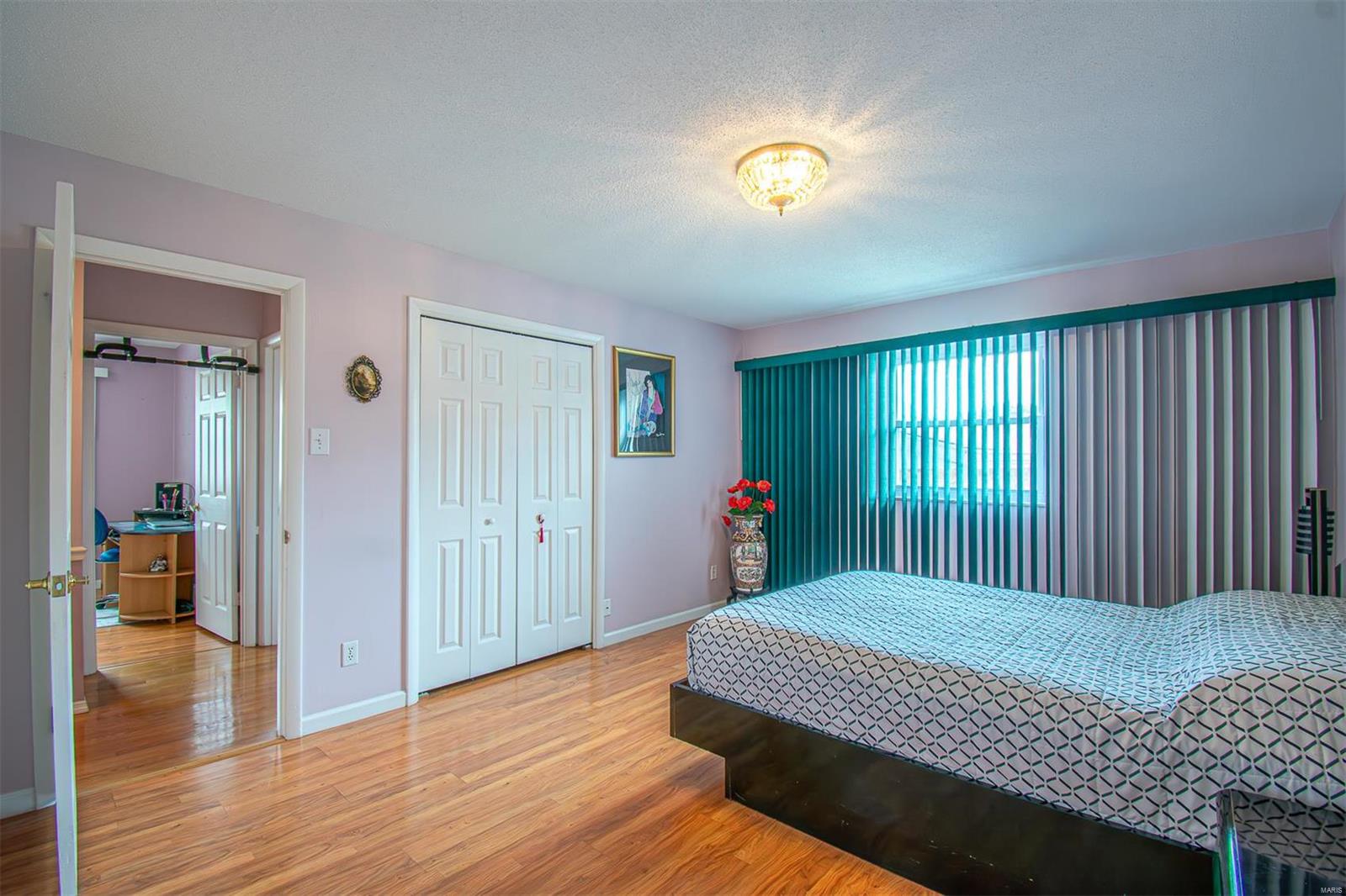Lin Capri Condo - Residential