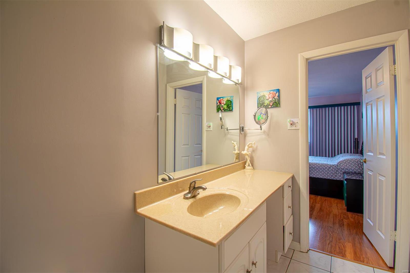 Lin Capri Condo - Residential