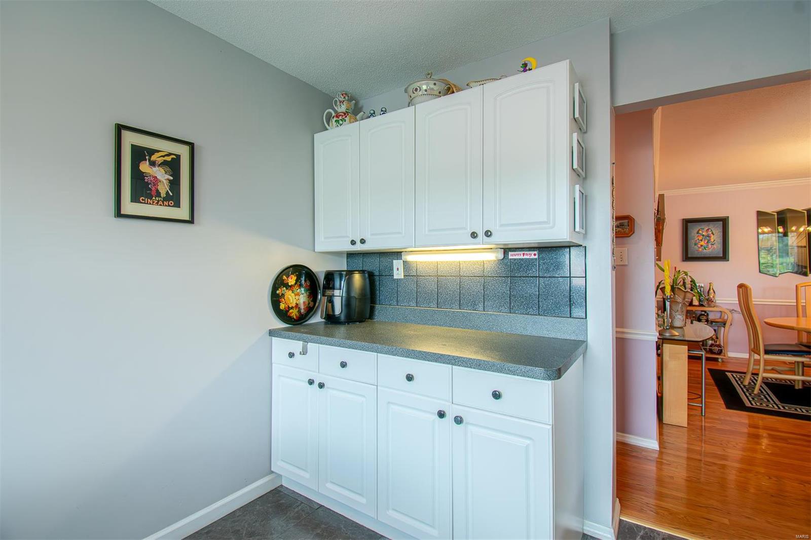 Lin Capri Condo - Residential