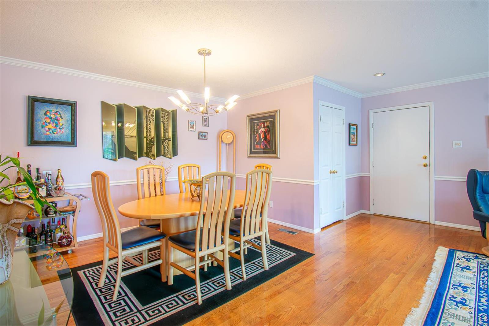 Lin Capri Condo - Residential