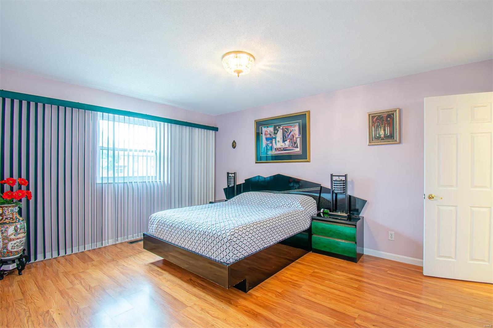 Lin Capri Condo - Residential