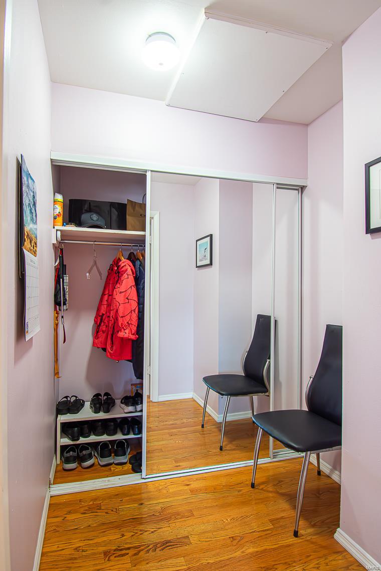 Lin Capri Condo - Residential