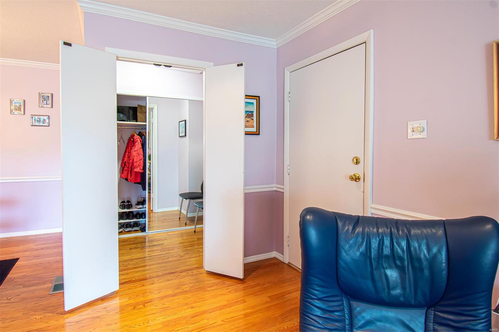Lin Capri Condo - Residential