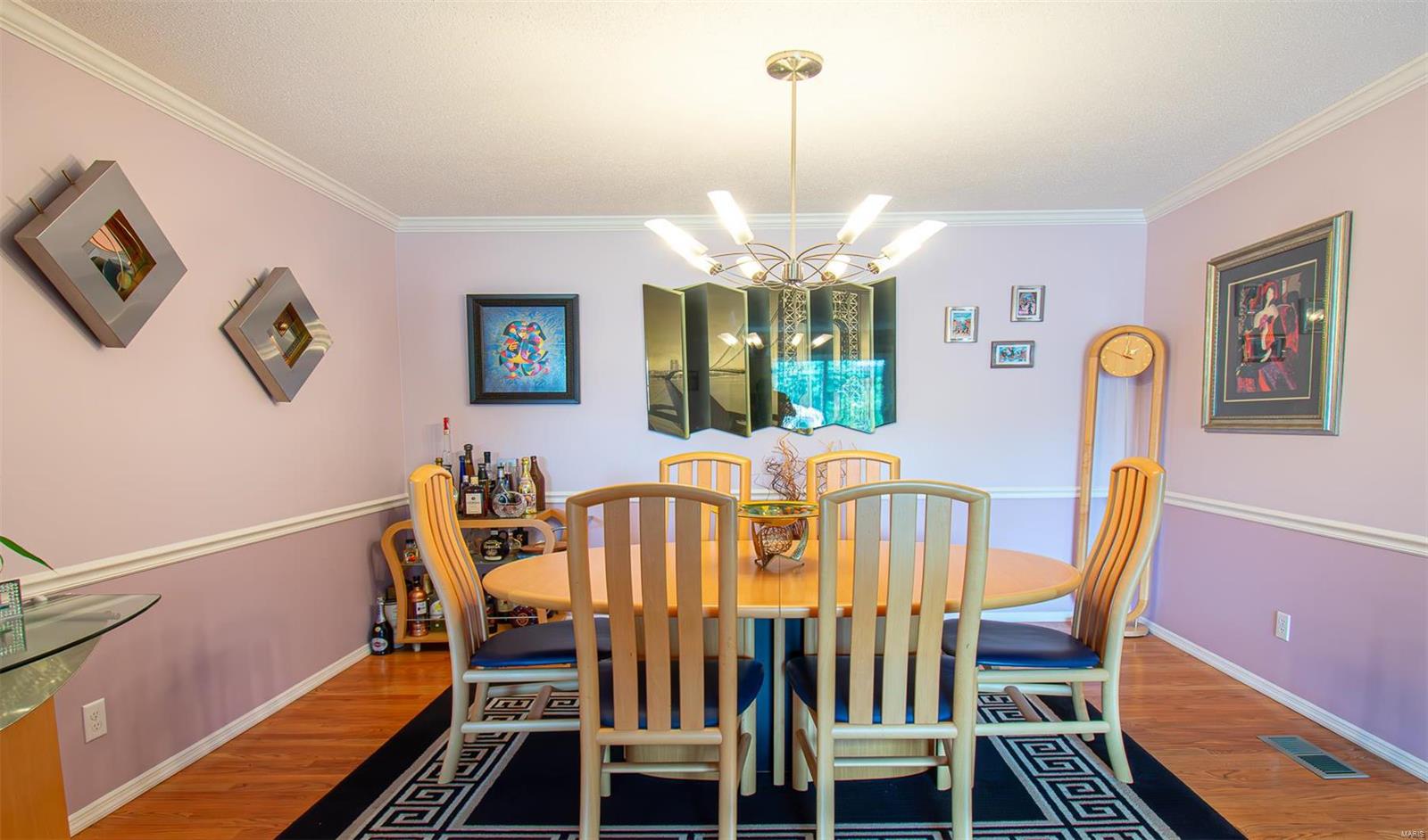 Lin Capri Condo - Residential