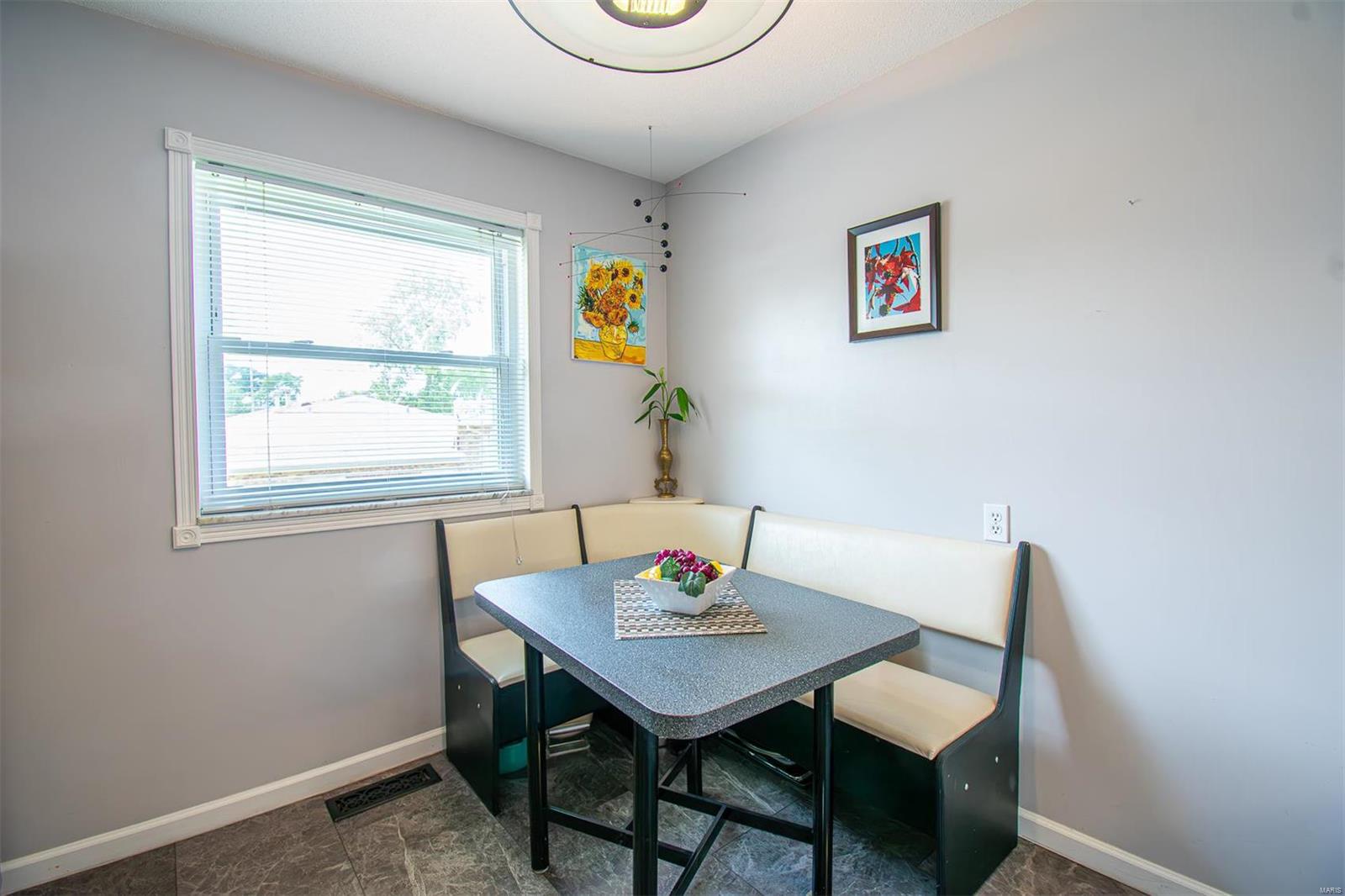 Lin Capri Condo - Residential