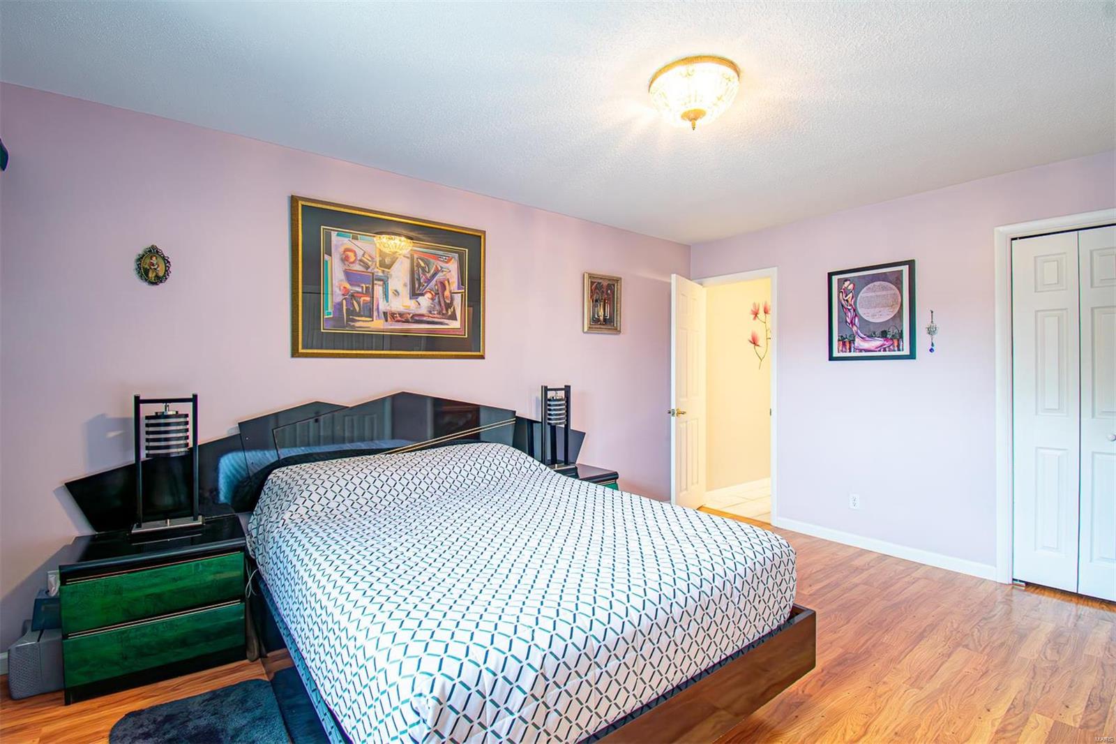 Lin Capri Condo - Residential
