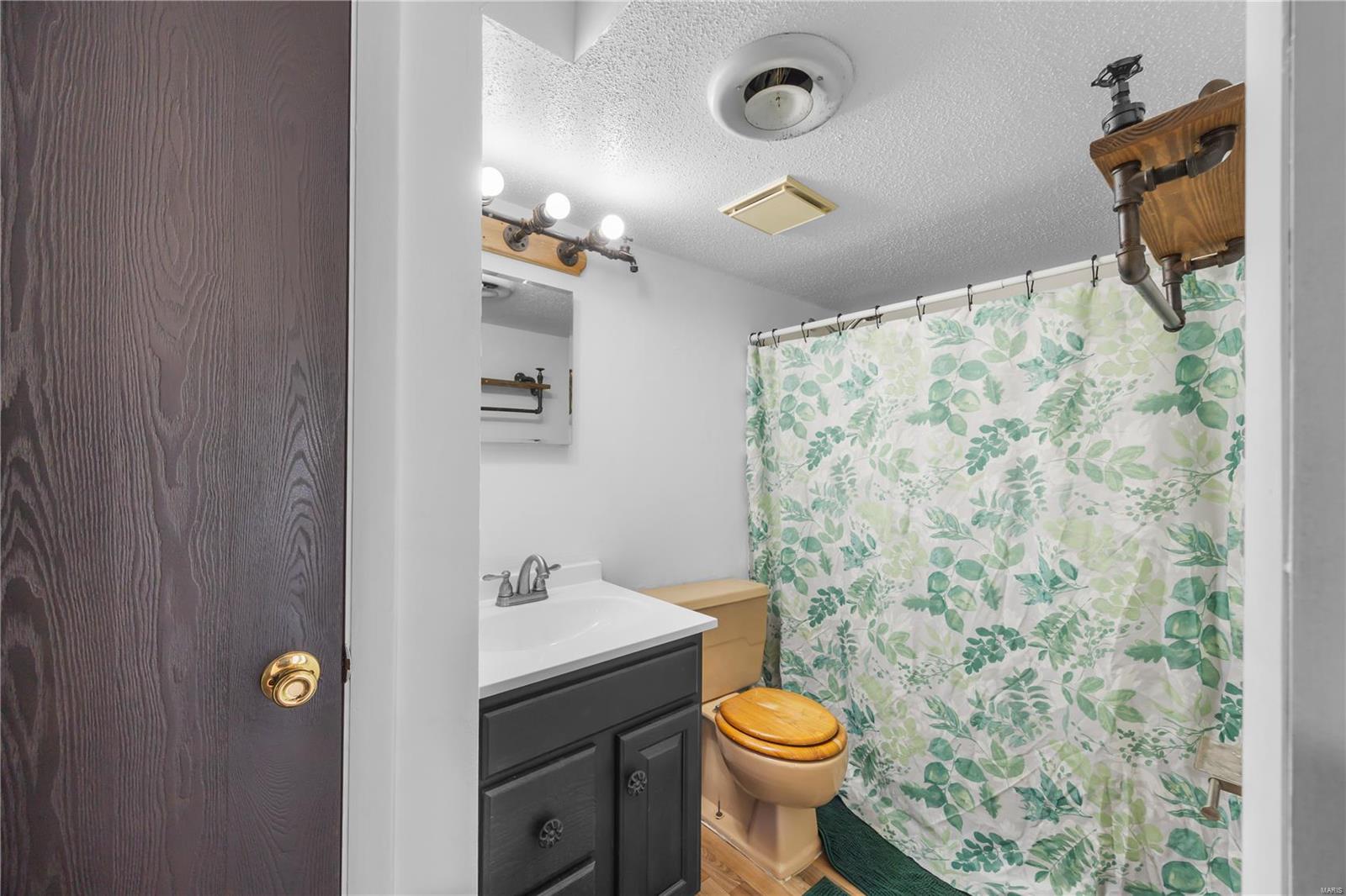 Bonne Terre, Missouri 63628, United States, 3 Bedrooms Bedrooms, ,2 BathroomsBathrooms,Residential,Coming Soon,98788