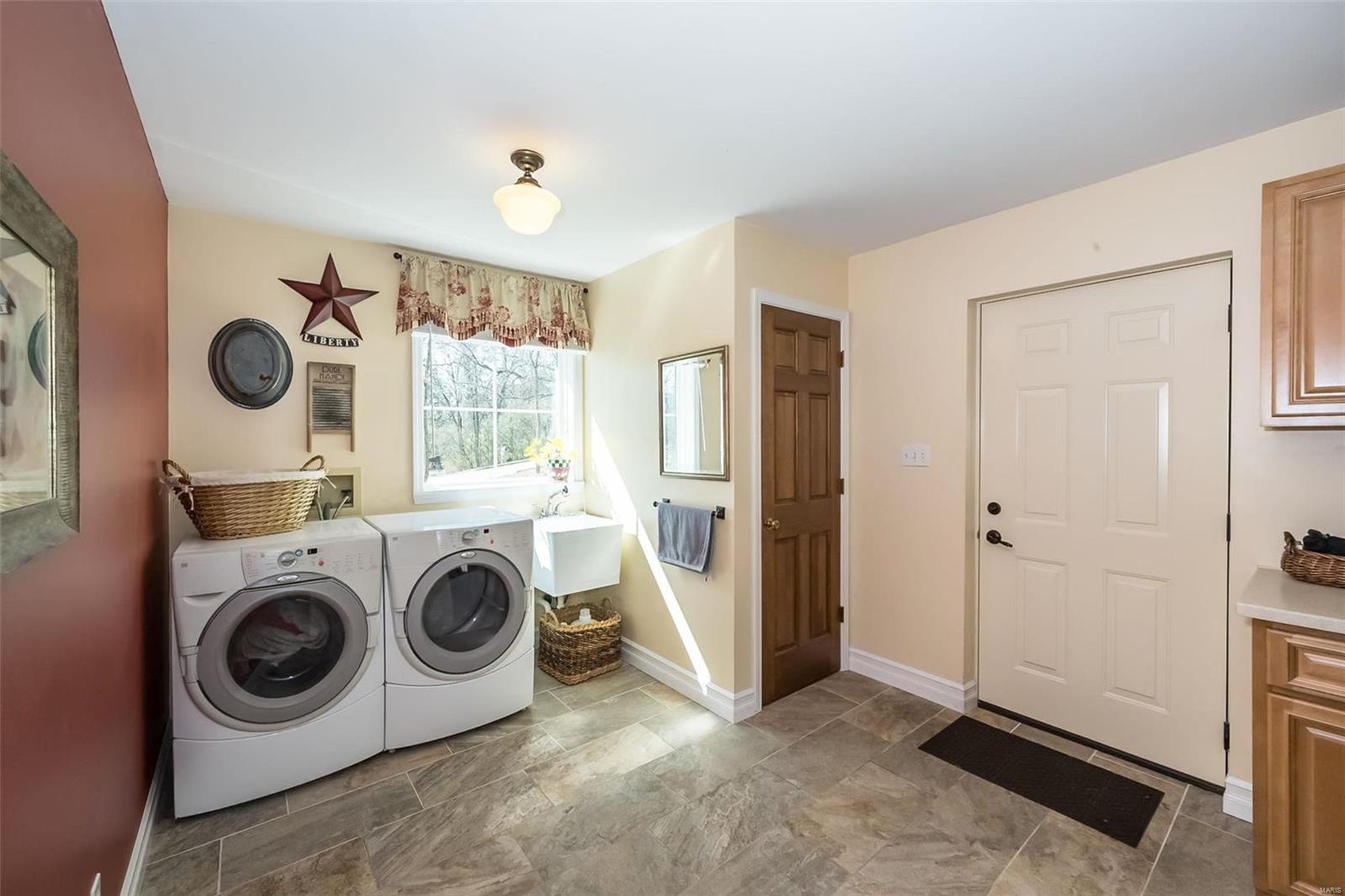 Topping Manor 2 - Residential