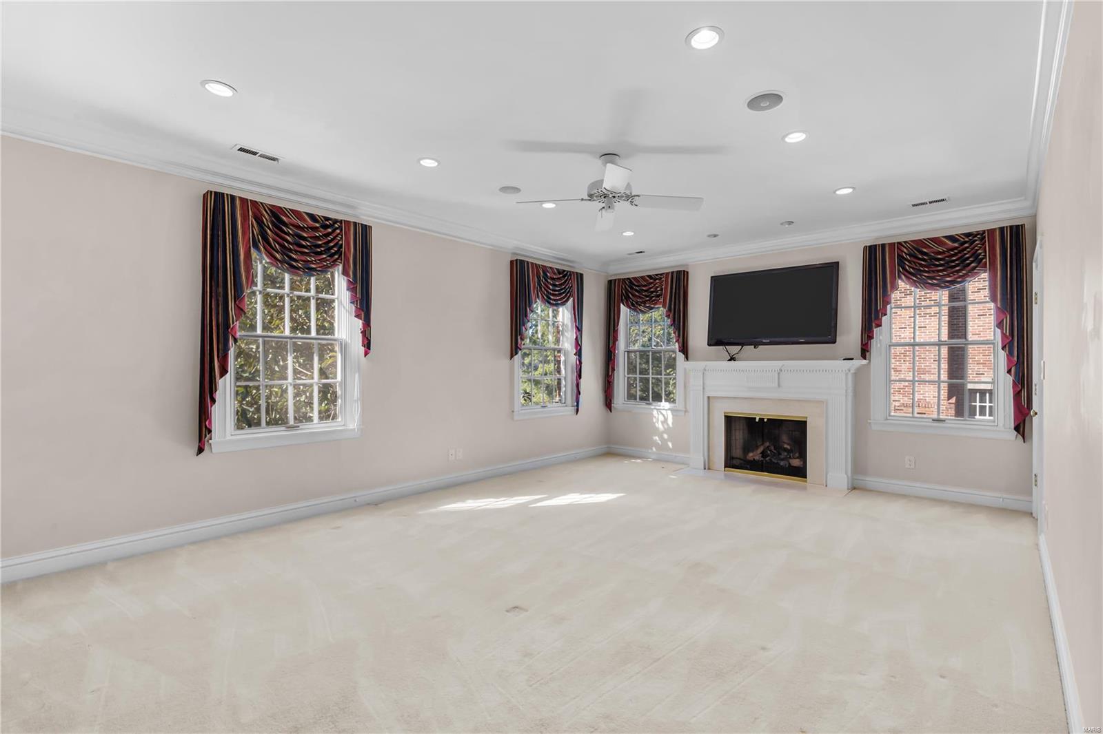 Commons Condo Ph Ii The - Residential