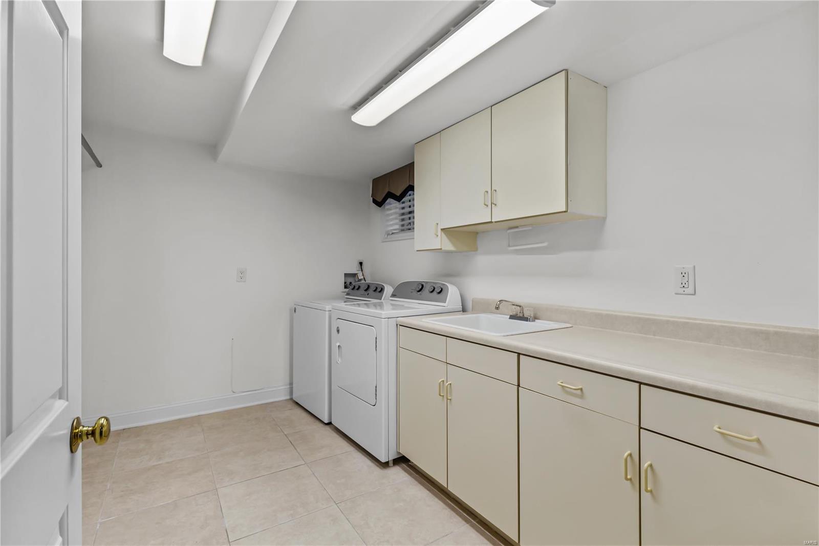 Commons Condo Ph Ii The - Residential