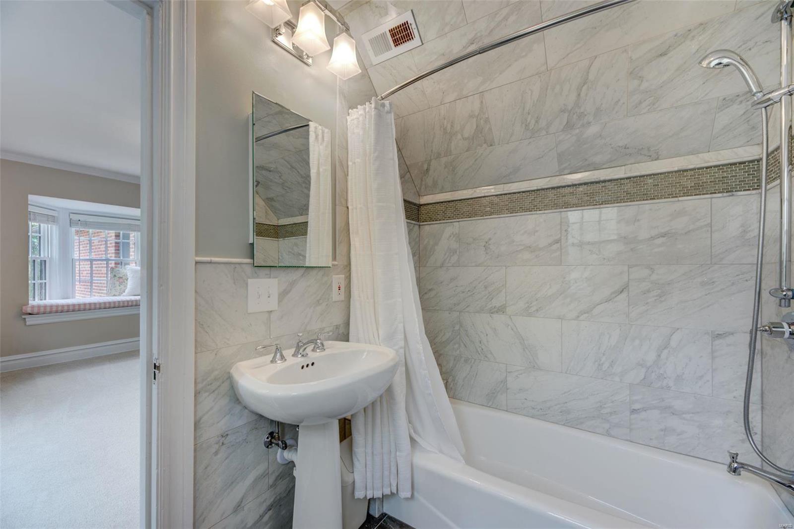 Davis Place - Residential