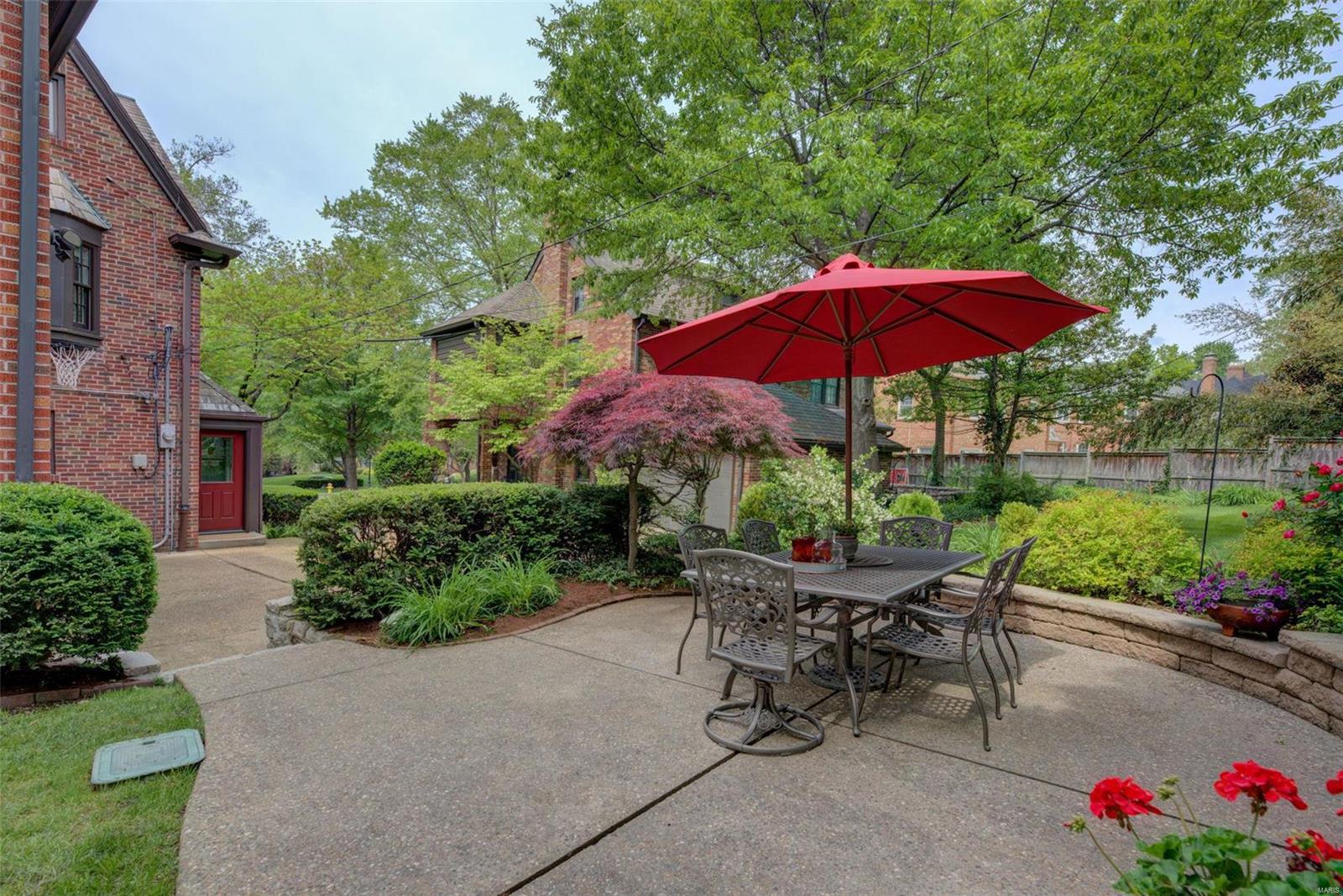 Davis Place - Residential