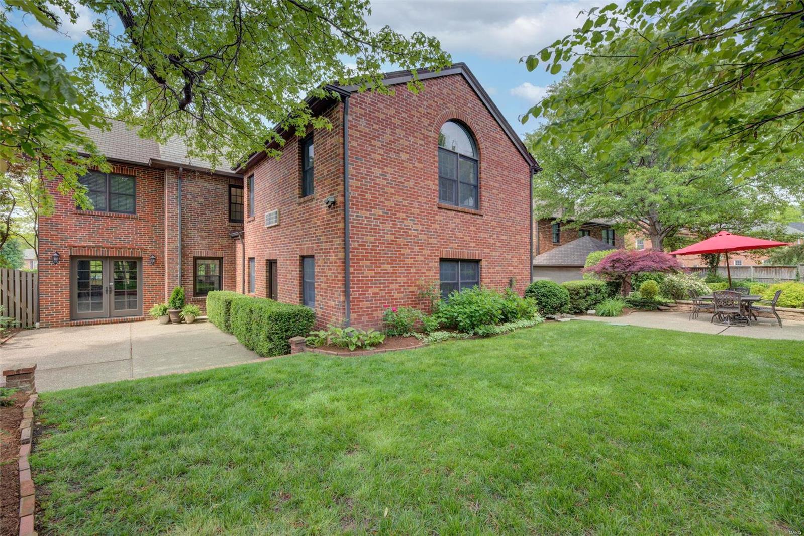 Davis Place - Residential