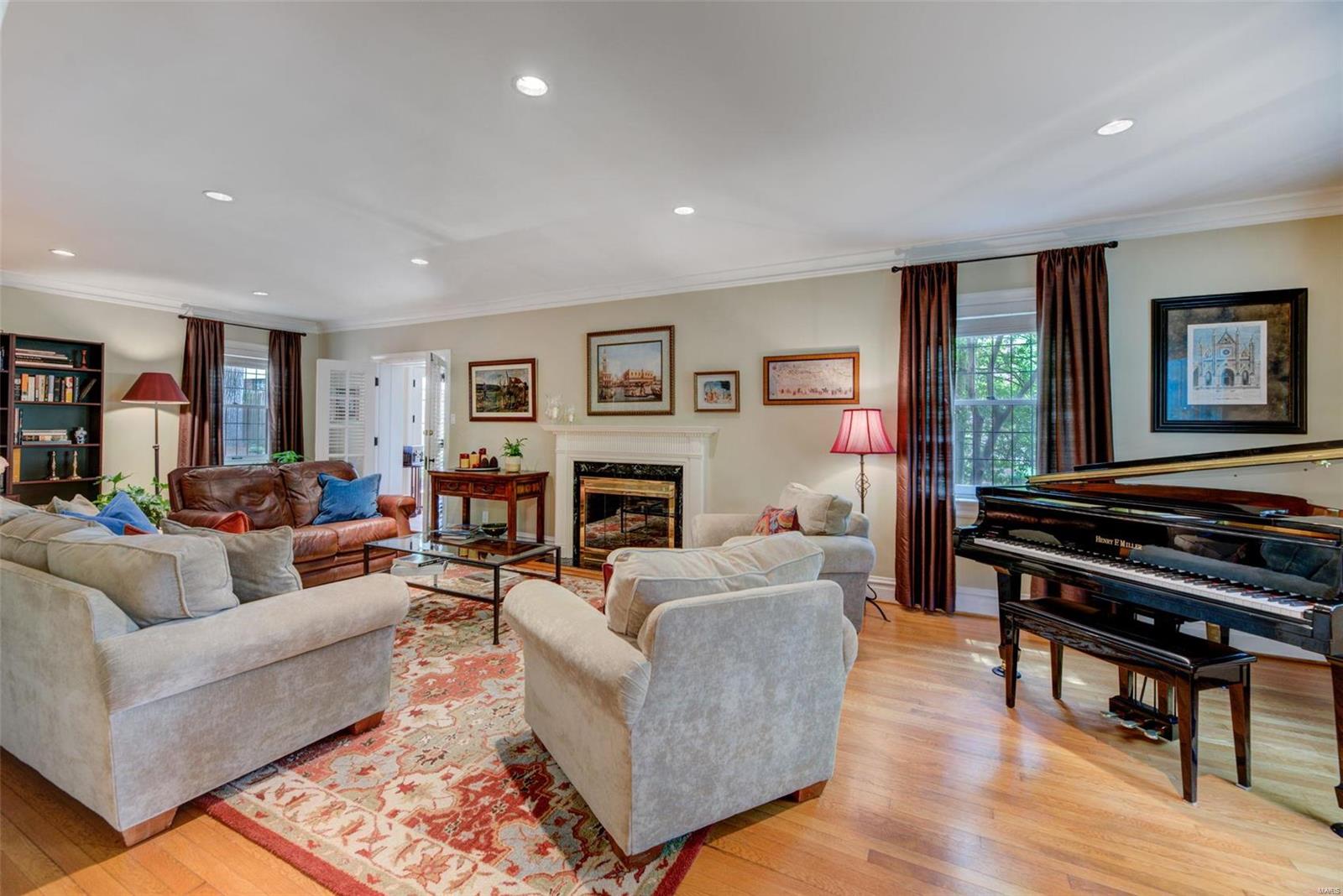 Davis Place - Residential