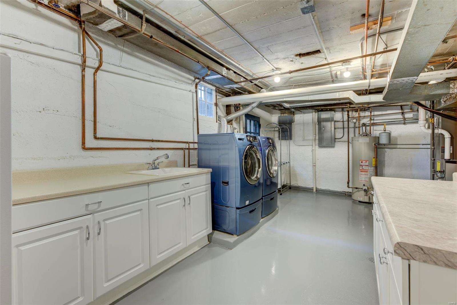 Davis Place - Residential