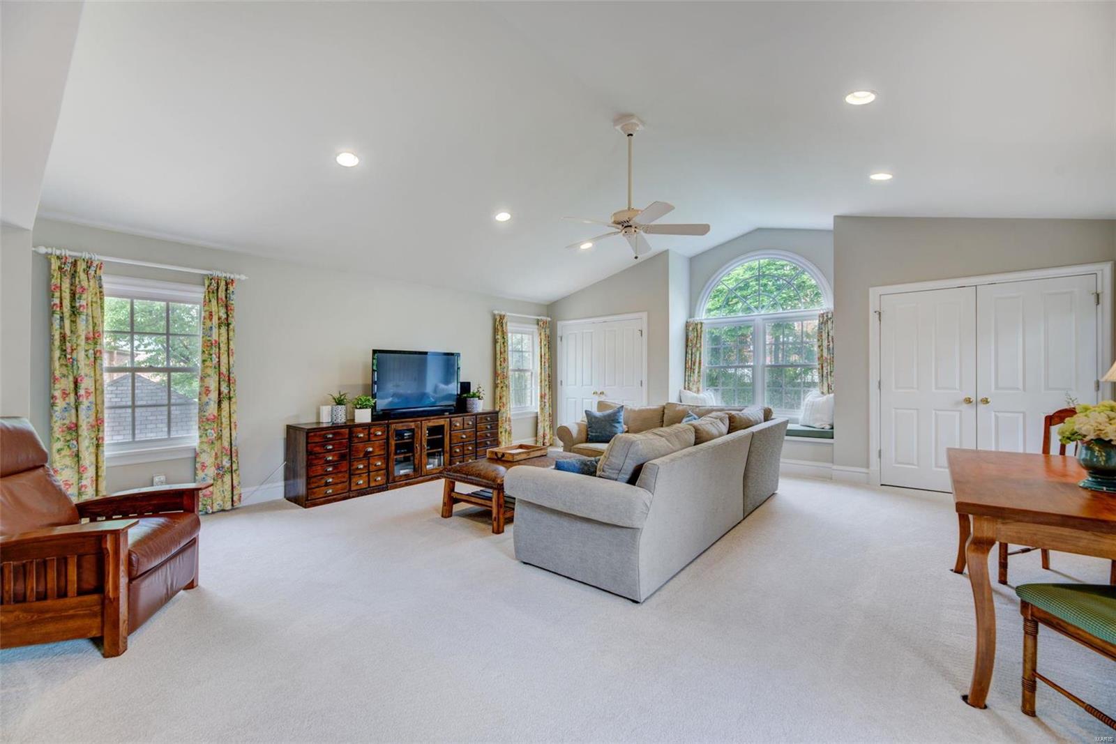 Davis Place - Residential