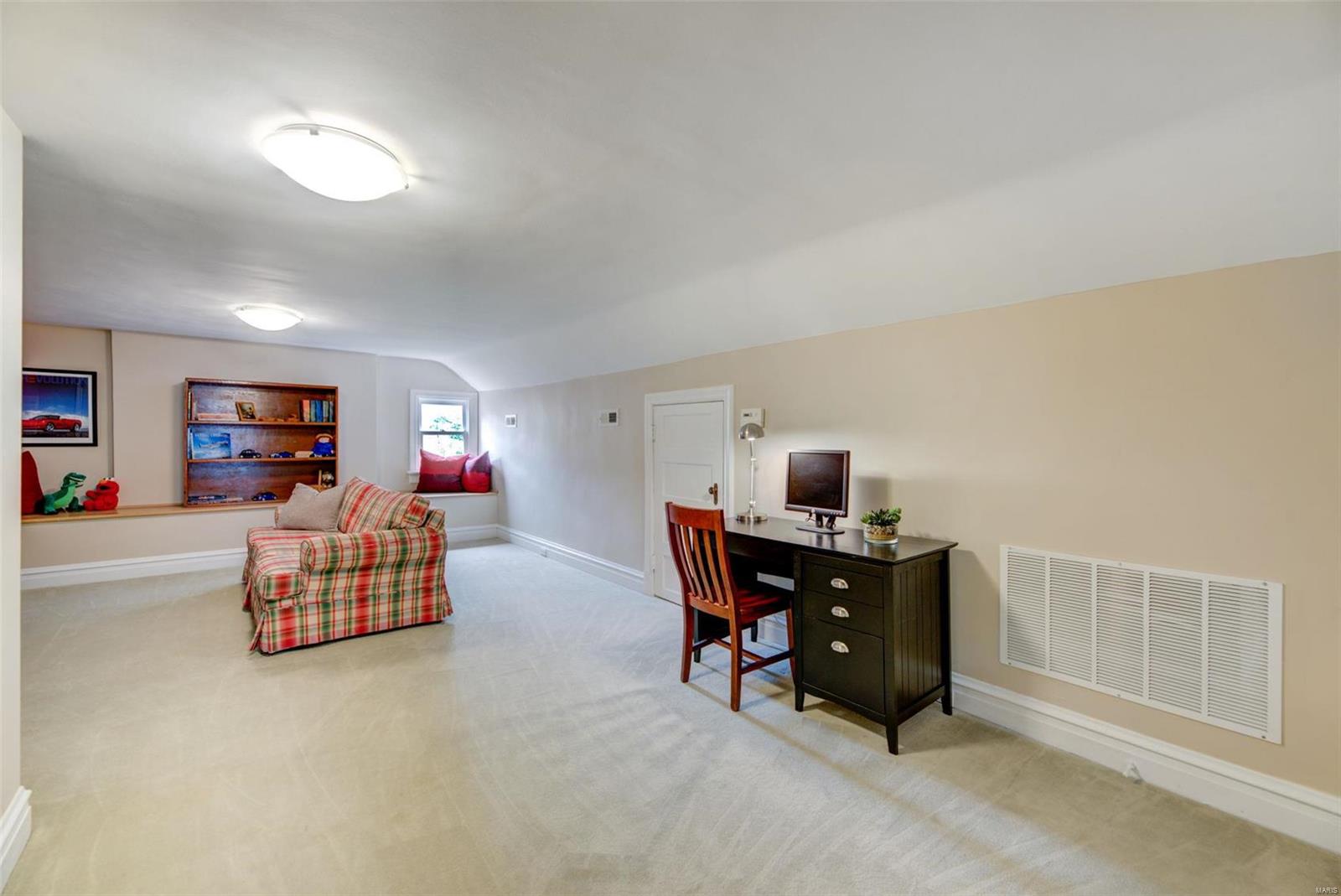 Davis Place - Residential