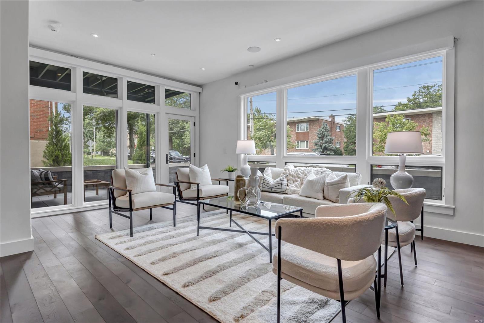 Barclay First Amd Condo The - Residential