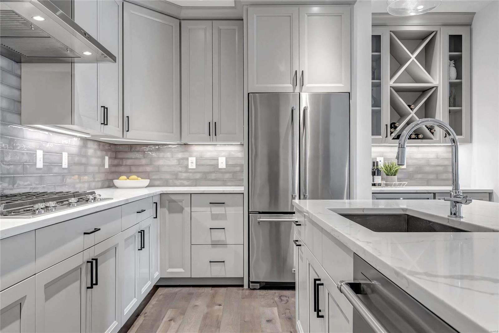 Barclay First Amd Condo The - Residential