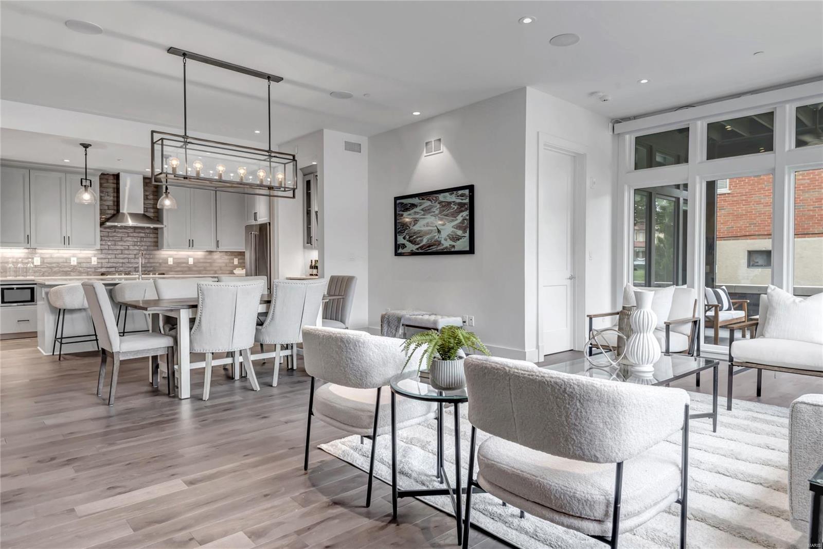 Barclay First Amd Condo The - Residential