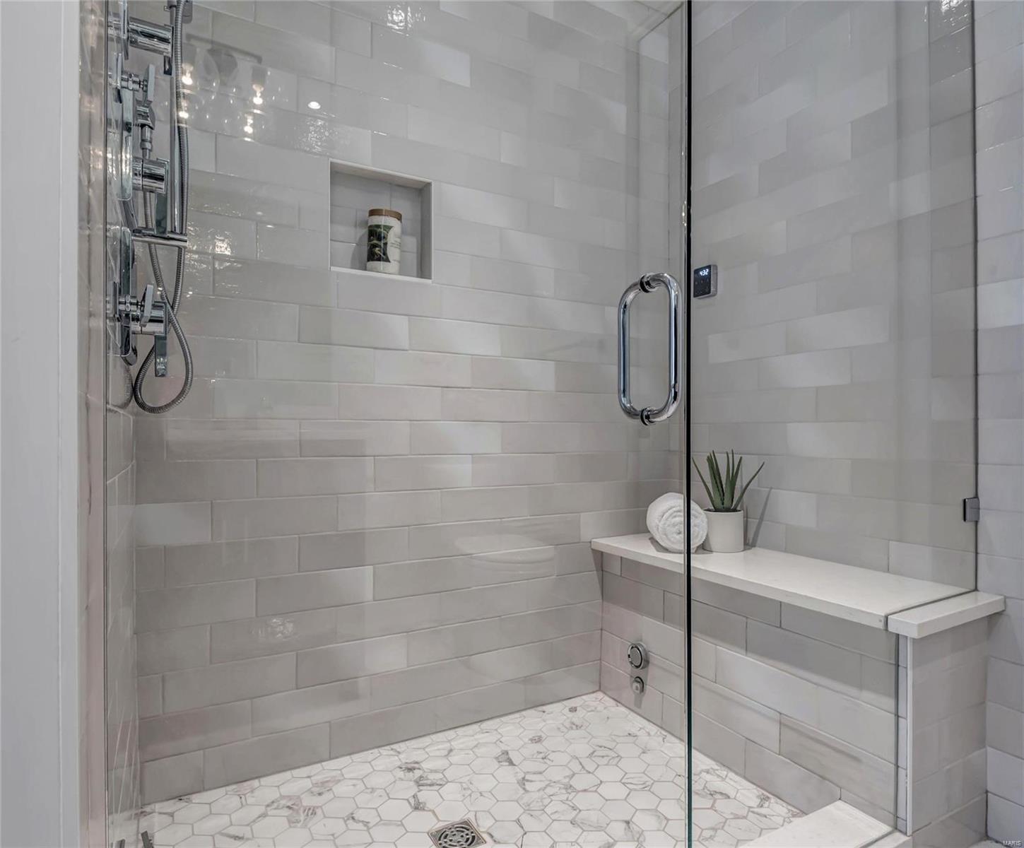 Barclay First Amd Condo The - Residential