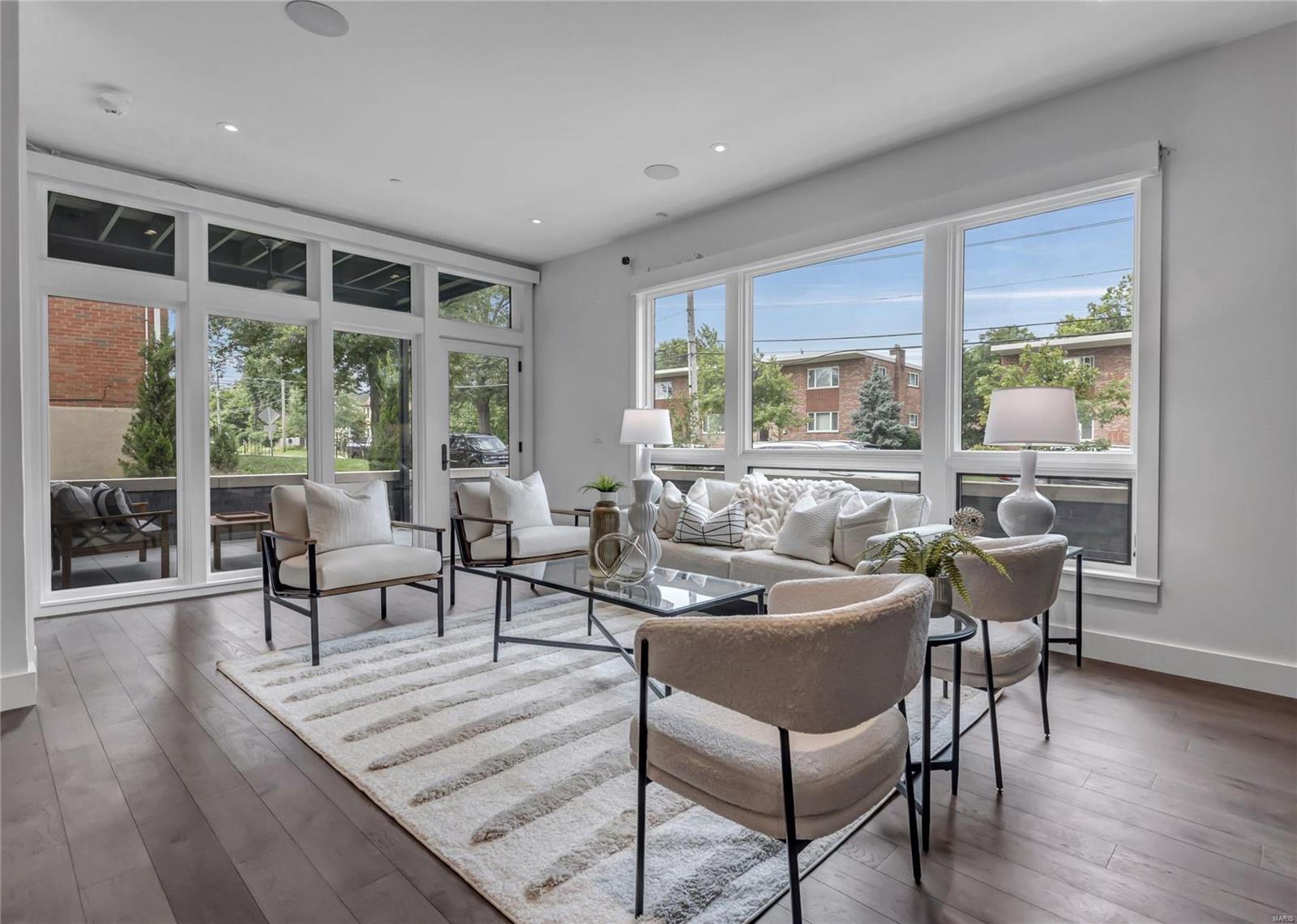 Barclay First Amd Condo The - Residential