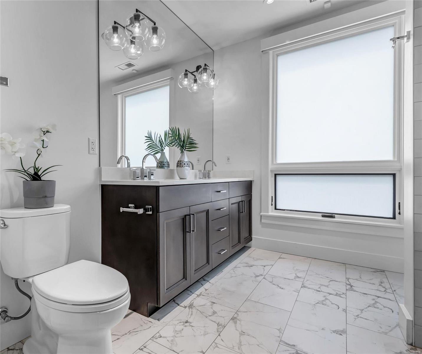 Barclay First Amd Condo The - Residential