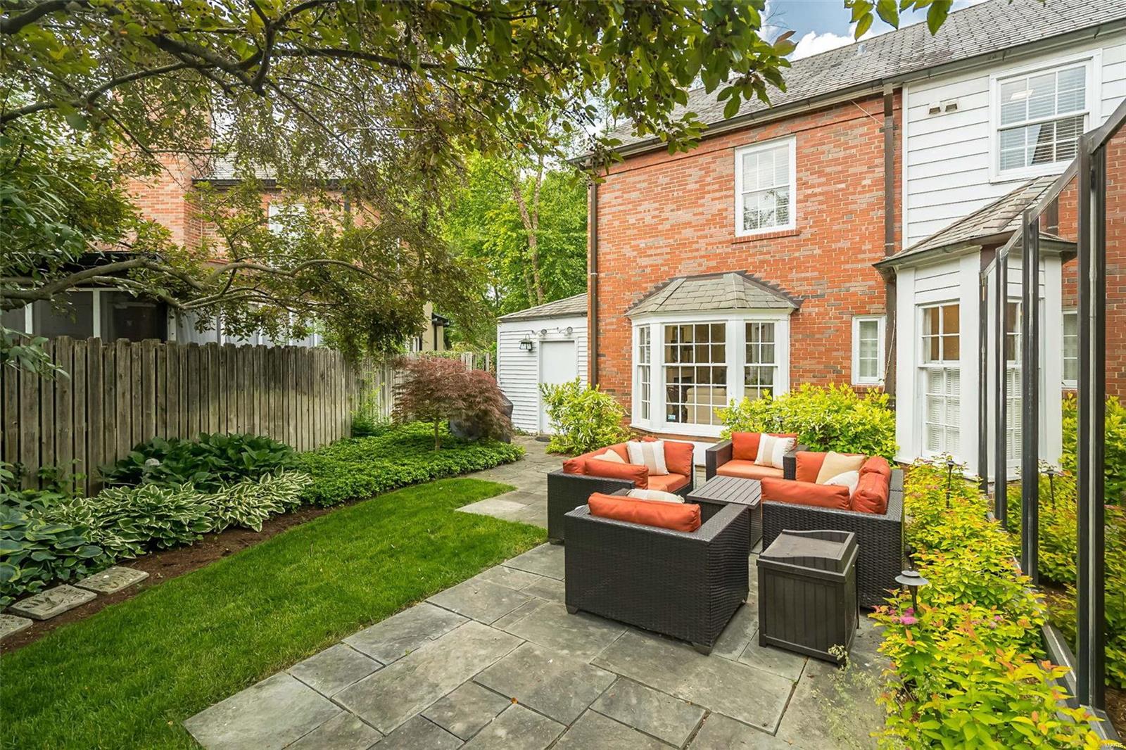 Davis Place - Residential