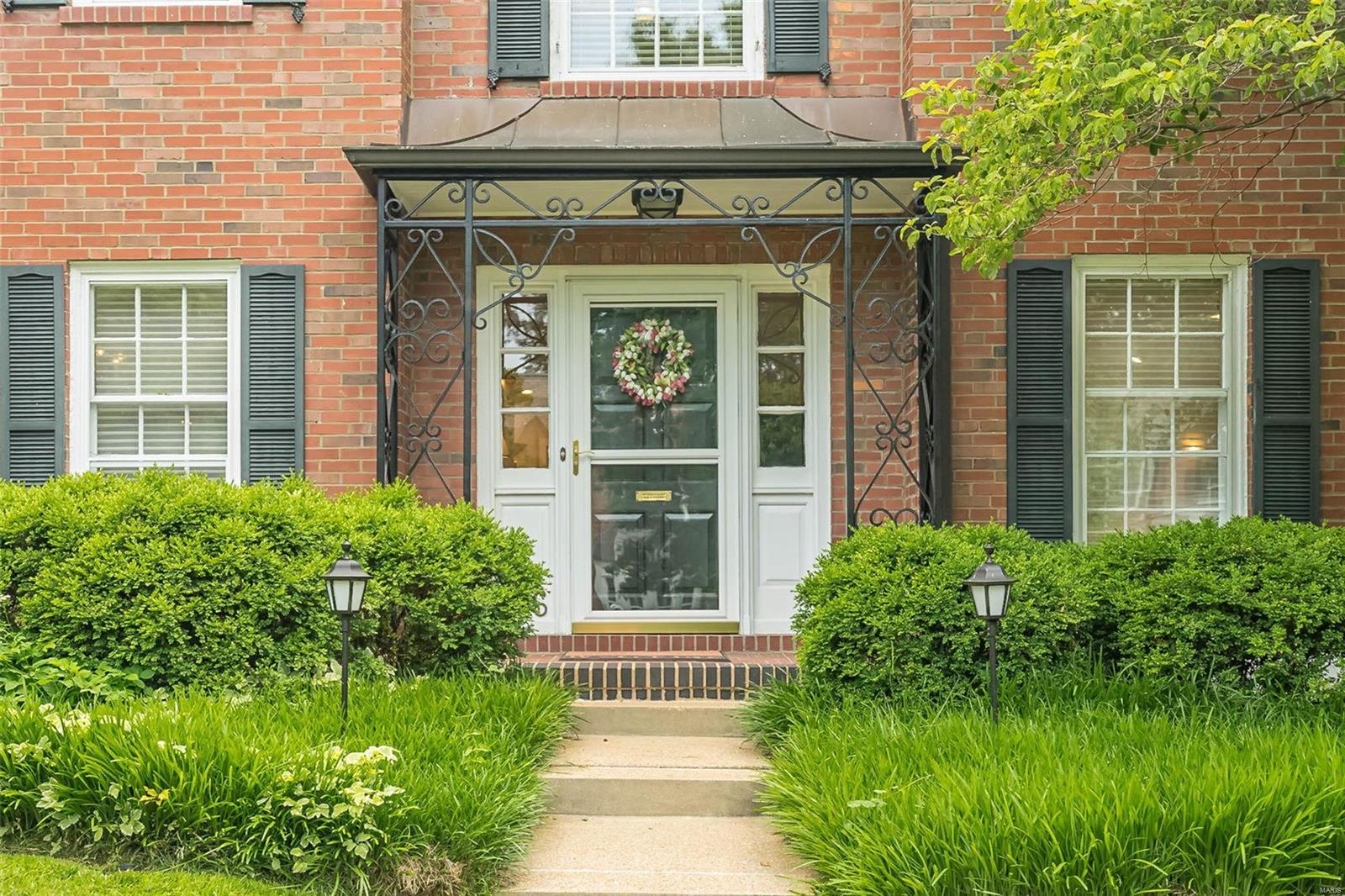 Davis Place - Residential