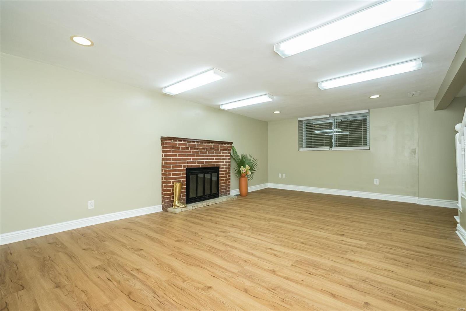 Davis Place - Residential