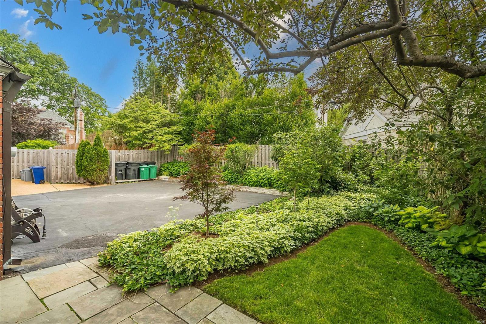 Davis Place - Residential