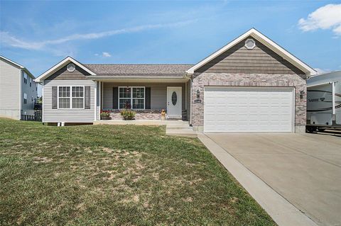 Photo of 2148 Meadow Grass Drive, Pacific, MO 63069 (MLS # 22059149)