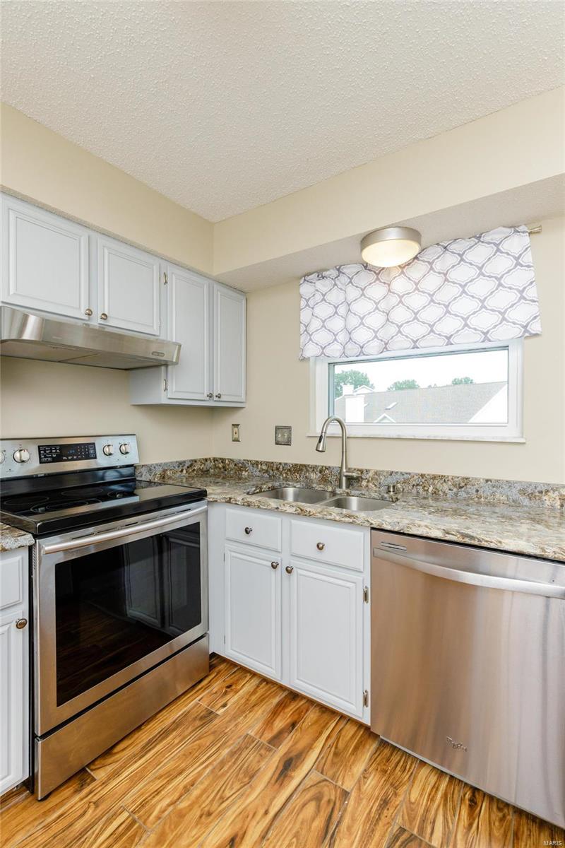 Monticello Manor - Residential