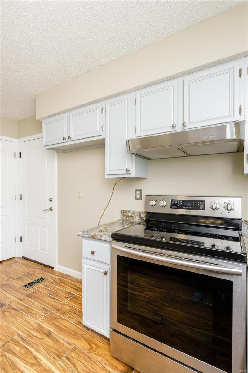 Monticello Manor - Residential