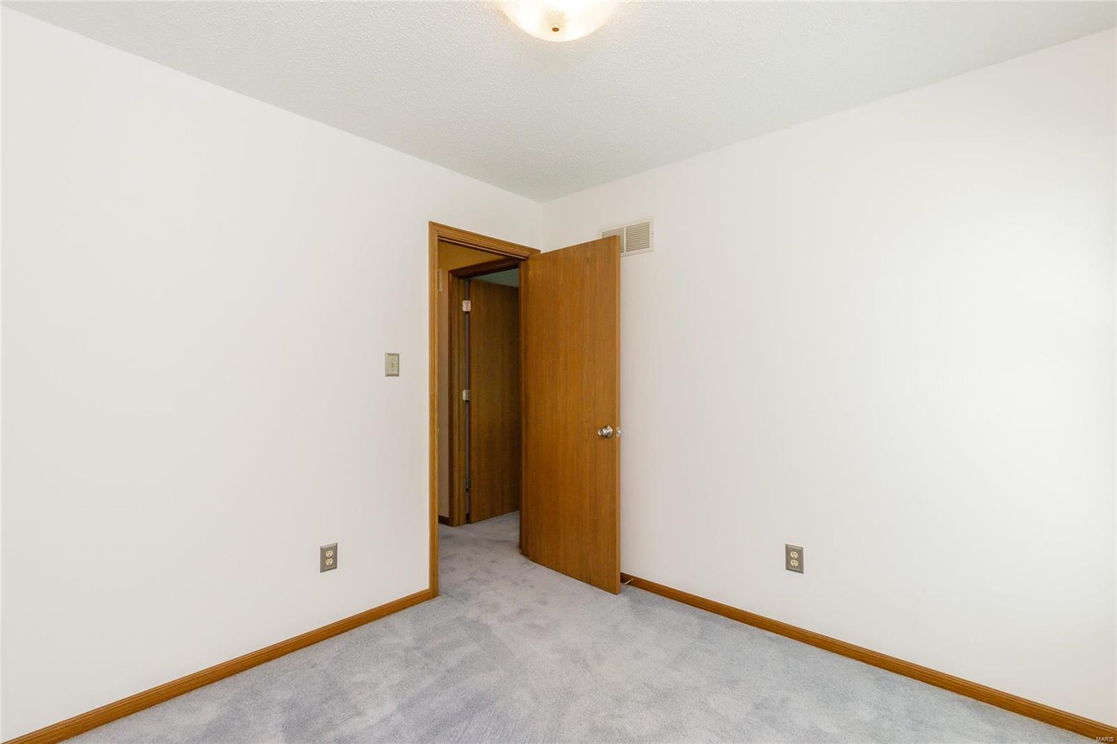 Monticello Manor - Residential