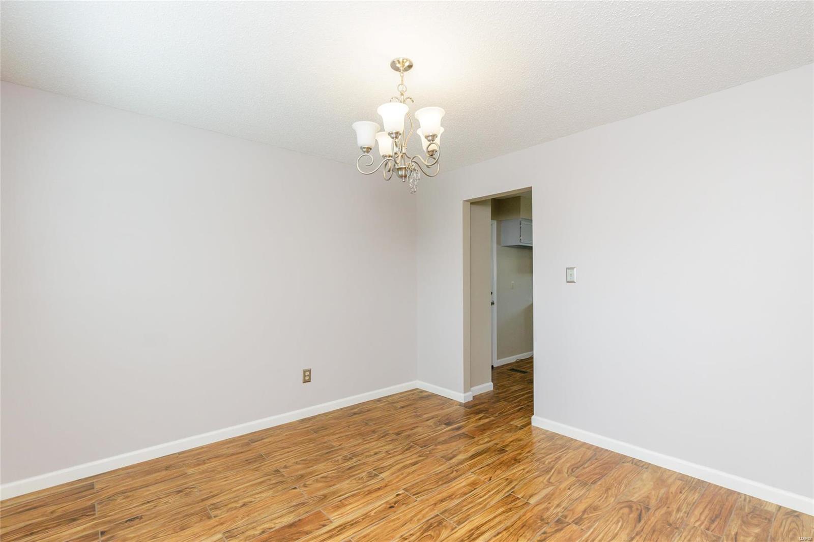 Monticello Manor - Residential