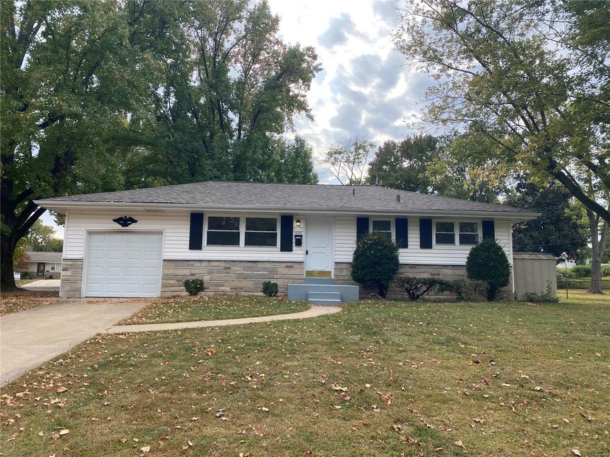 Cute ranch style home with 3 bedrooms, 2 full baths, 1 car garage and finished lower level.  New roof installed in October 2020.  New kitchen floor and new carpet in family room.  Fresh interior paint.  Nice large screened in patio.  HVAC replaced in June 2019.  New gas range.