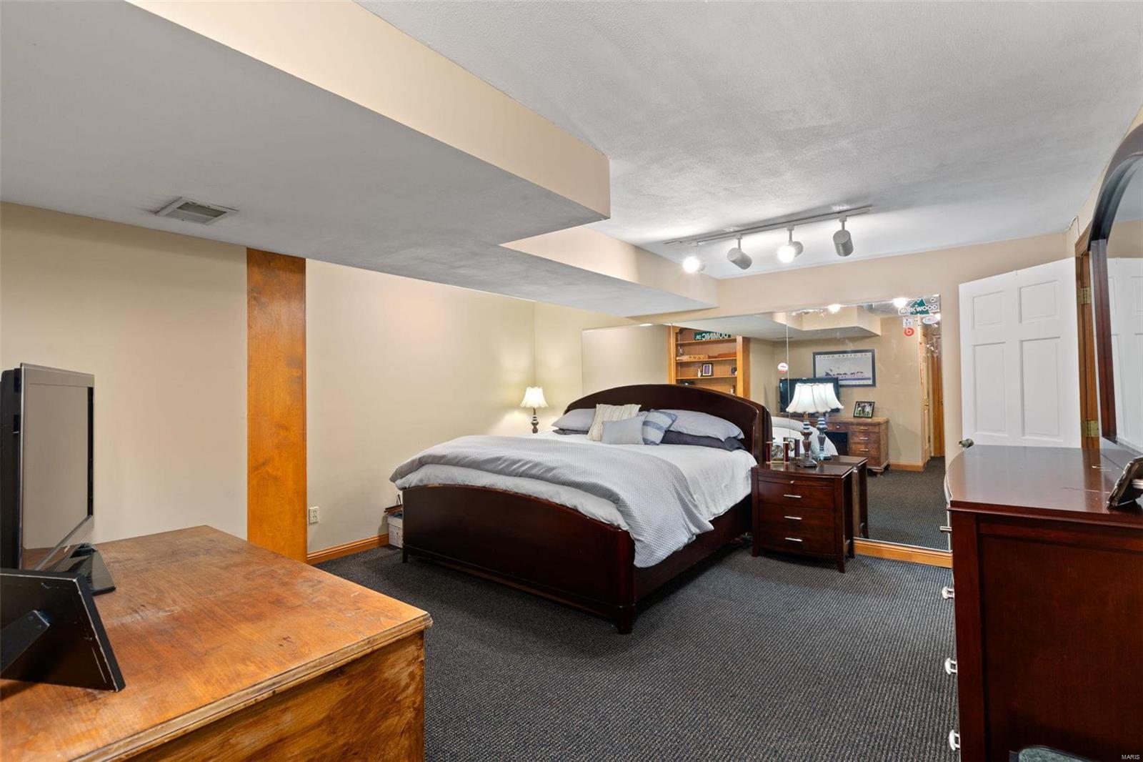 Huntington Farm 4 - Residential