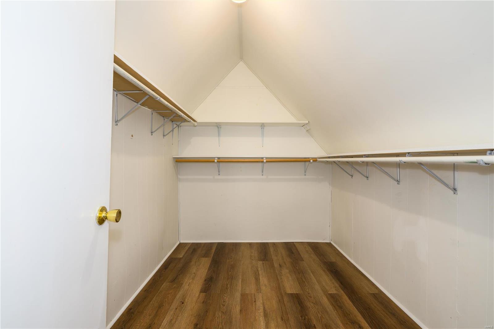 St Louis, Missouri 63119, United States, 2 Bedrooms Bedrooms, ,1 BathroomBathrooms,Residential,Pending,31240