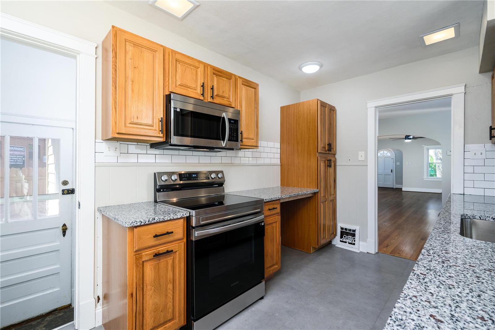 St Louis, Missouri 63119, United States, 2 Bedrooms Bedrooms, ,1 BathroomBathrooms,Residential,Pending,31240