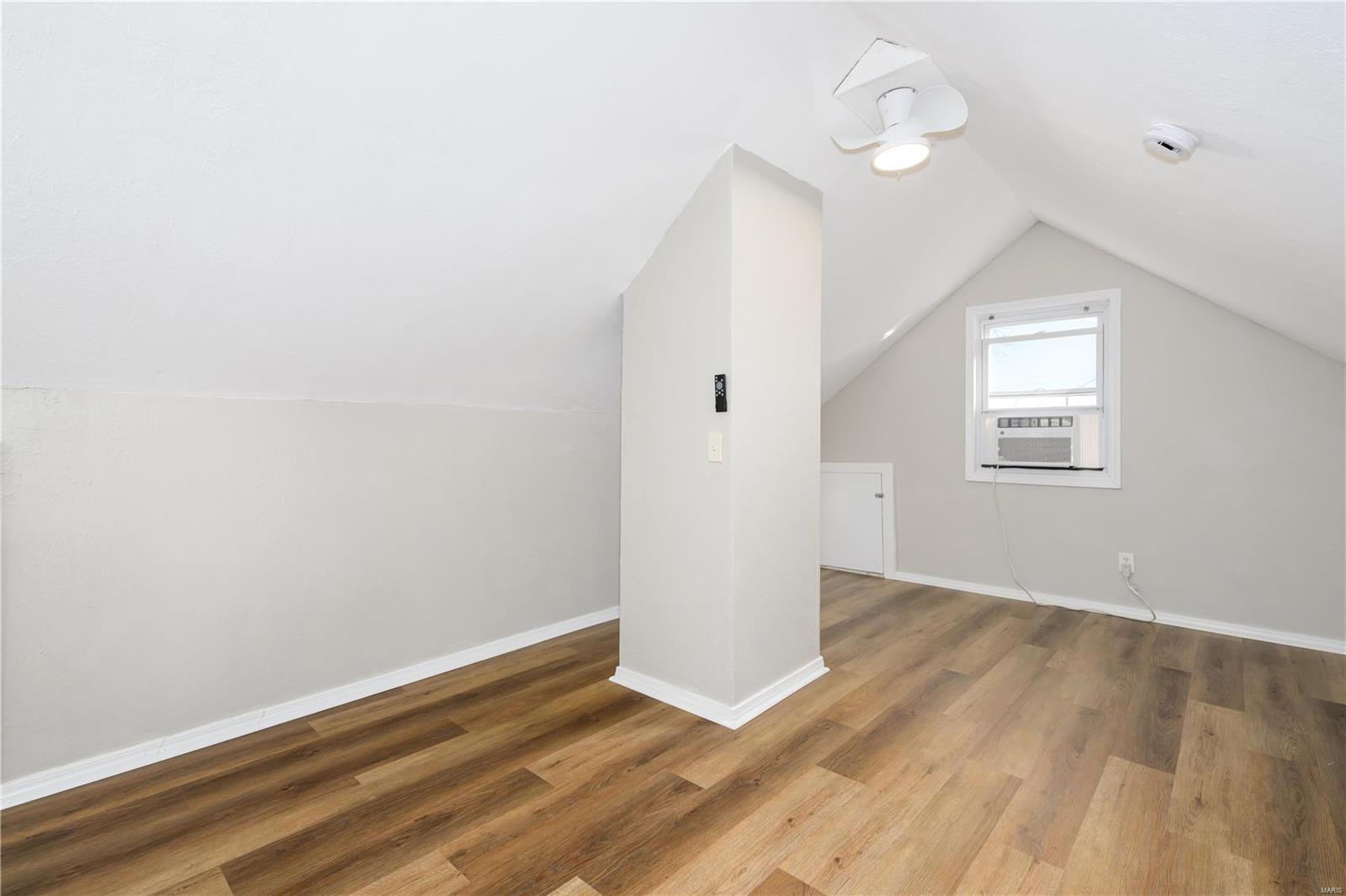 St Louis, Missouri 63119, United States, 2 Bedrooms Bedrooms, ,1 BathroomBathrooms,Residential,Pending,31240