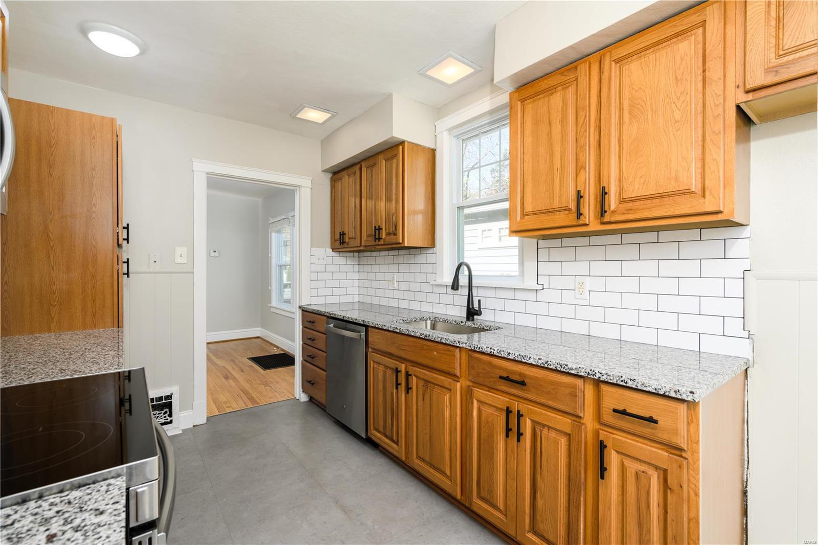 St Louis, Missouri 63119, United States, 2 Bedrooms Bedrooms, ,1 BathroomBathrooms,Residential,Pending,31240