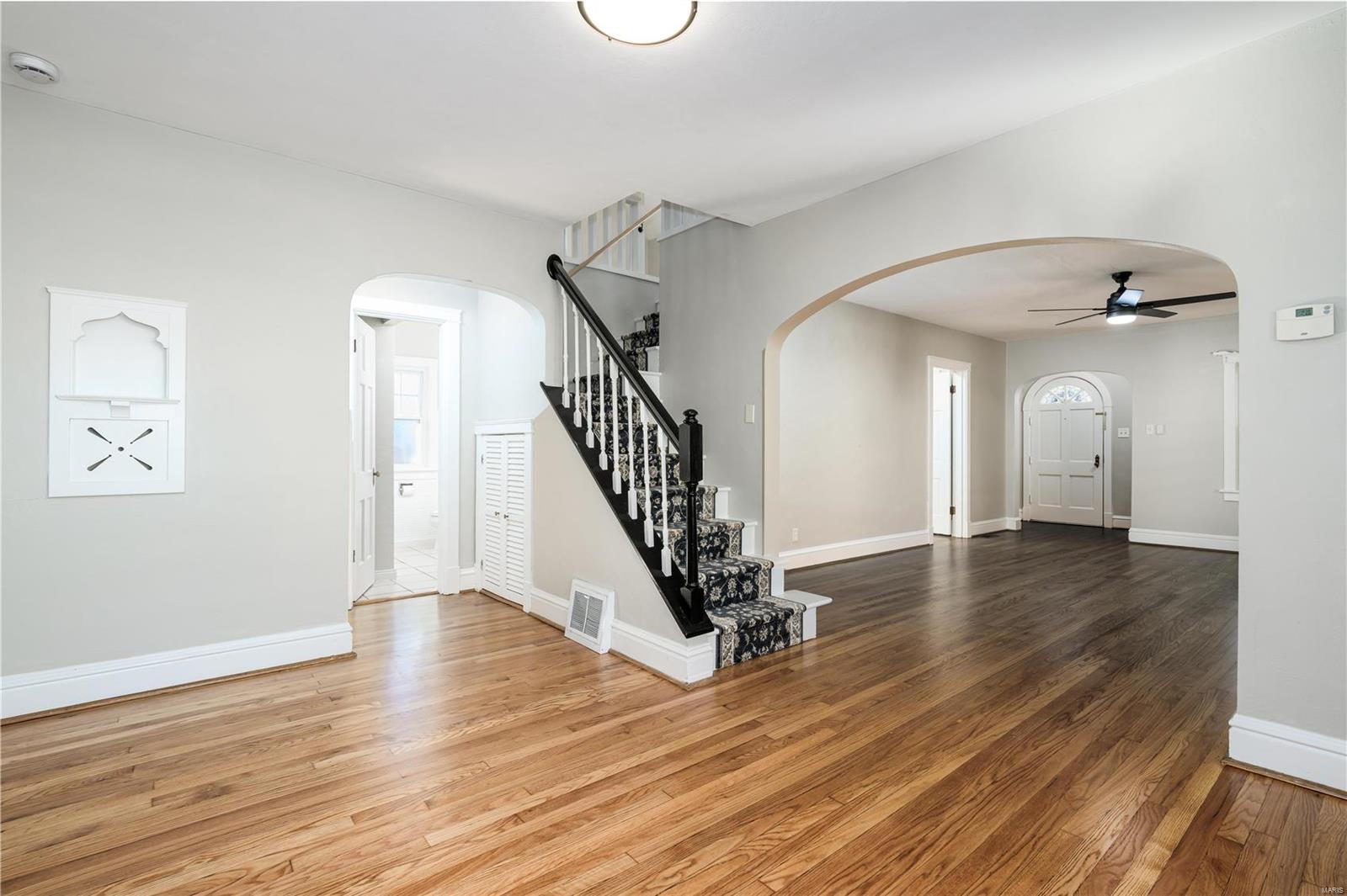 St Louis, Missouri 63119, United States, 2 Bedrooms Bedrooms, ,1 BathroomBathrooms,Residential,Pending,31240