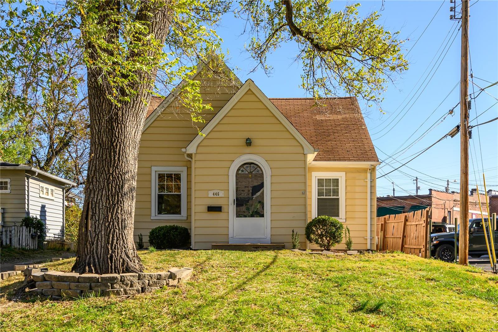 St Louis, Missouri 63119, United States, 2 Bedrooms Bedrooms, ,1 BathroomBathrooms,Residential,Pending,31240