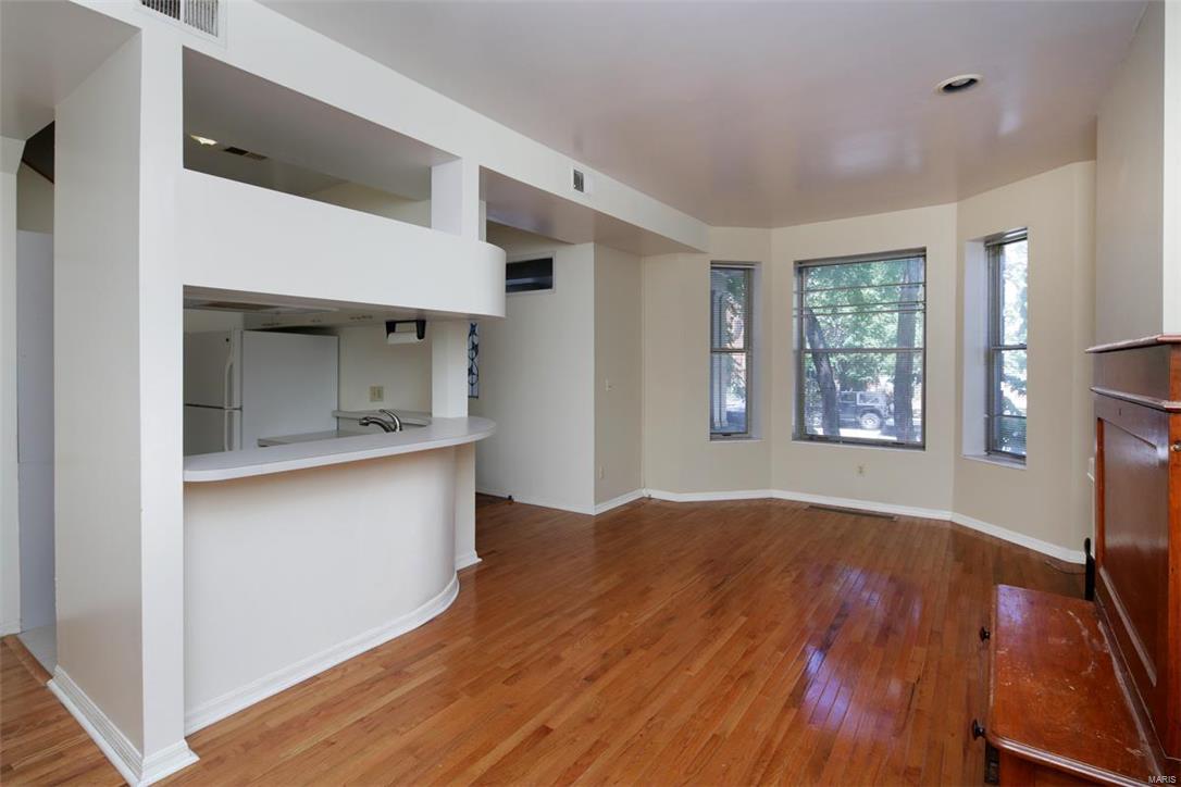 4942-44 McPherson - Residential Income