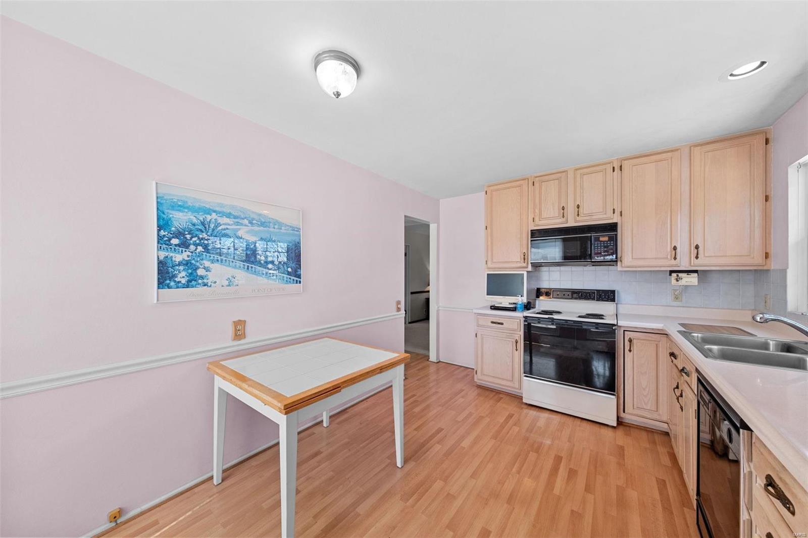 Ballwin, Missouri 63011, United States, 4 Bedrooms Bedrooms, ,2 BathroomsBathrooms,Residential,Active,84500