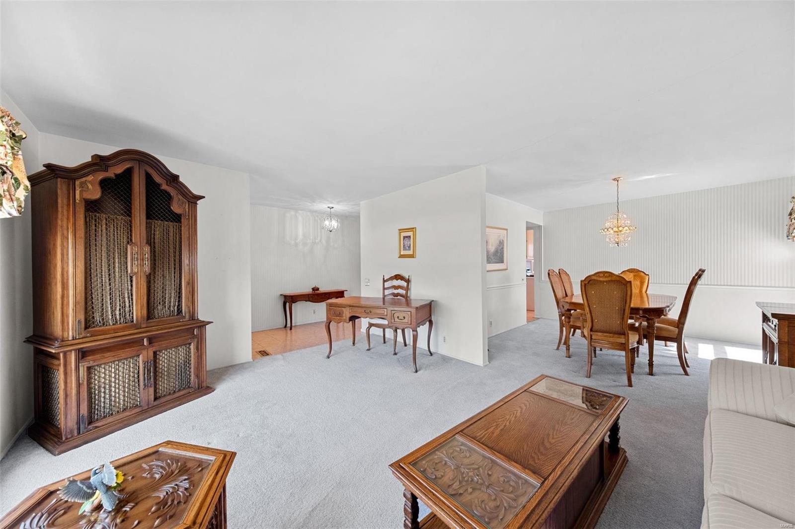 Ballwin, Missouri 63011, United States, 4 Bedrooms Bedrooms, ,2 BathroomsBathrooms,Residential,Active,84500