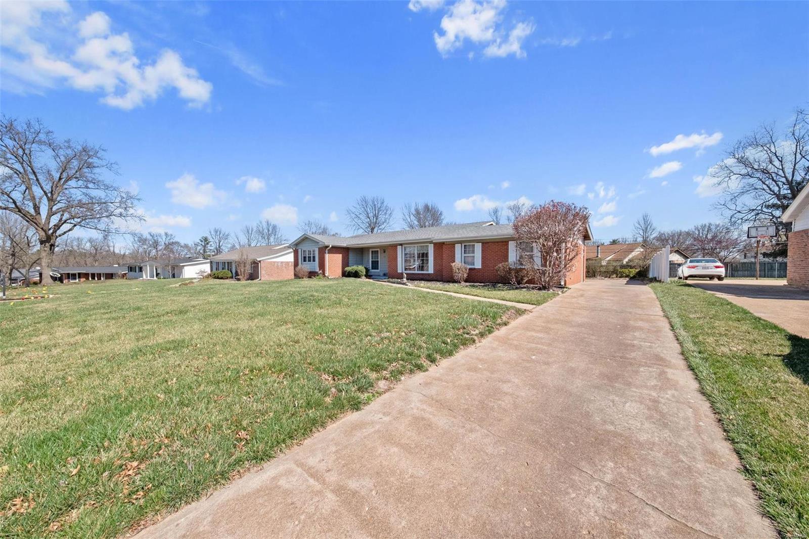 Ballwin, Missouri 63011, United States, 4 Bedrooms Bedrooms, ,2 BathroomsBathrooms,Residential,Active,84500